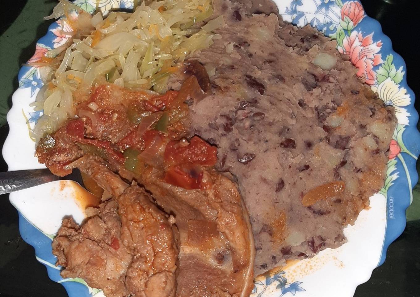 How to Prepare Perfect Cowpeas Mukimo, Steamed cabbage & Pork
ribs #Mukimo challenge