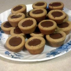 A picture of Peanut Butter Cup Cookies.