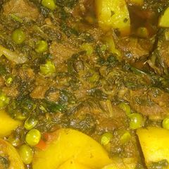 A picture of Alo methi with mattar.