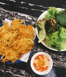 bánh tôm chiên bột