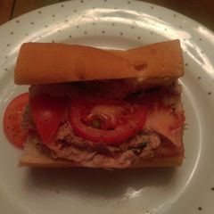 A picture of Mandys tuna and tomato roll.