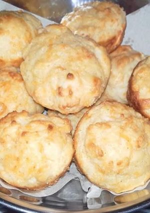 A picture of Cheese Biscuits *courtesy of Paula Deen*.