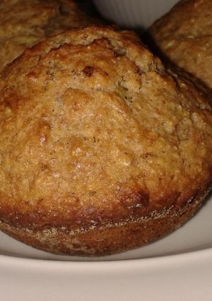 Una foto de Mini muffins integrales con zucchini y yogur