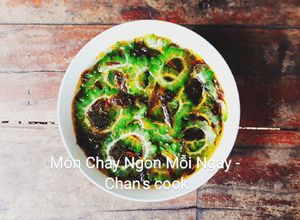 Hình của món Canh mướp đắng nấu rong biển chay.