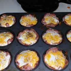 A picture of Ham, egg and cheese muffins!.