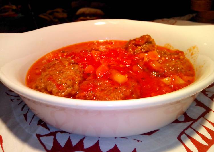 Recipe of Homemade Meatballs with Italian Style Tomato Sauce