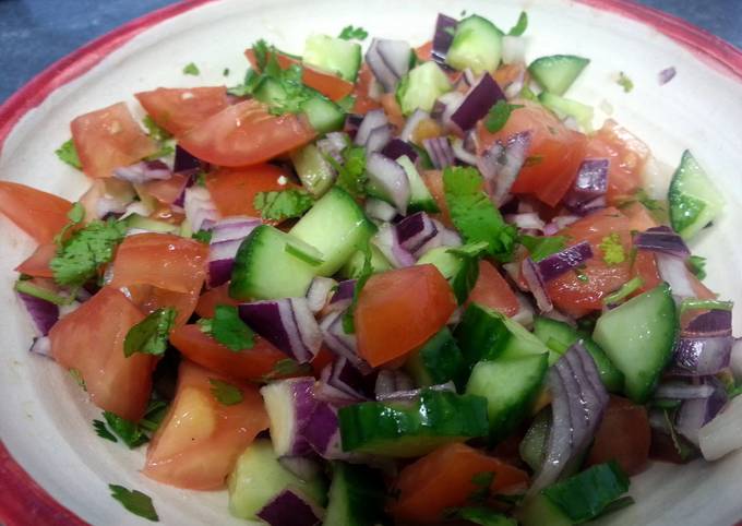 How to Make Super Quick Homemade Simple Summer Salad