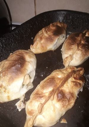 Una foto de Empanadas de pollo y zapallito