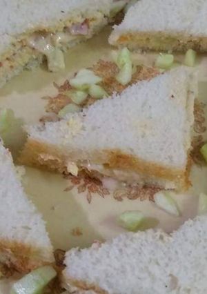 A picture of Mayonnaise Sandwich.
