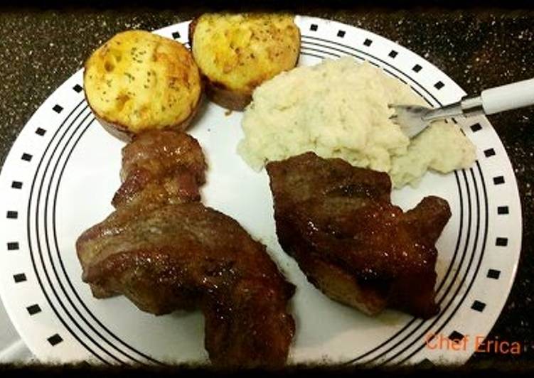 Steps to Make Homemade Honey BBQ ribs with cheese bread