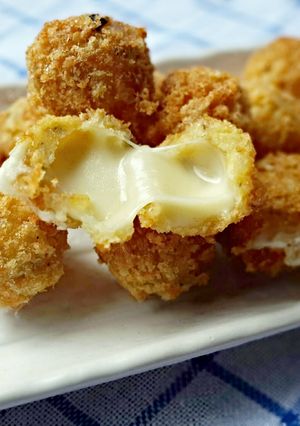 A picture of Cheese Balls.