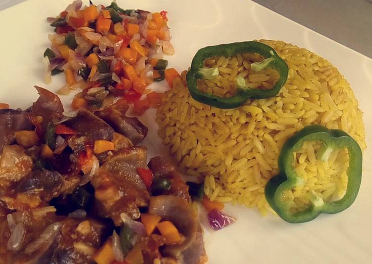 Rice with vegetables and kidney sauce