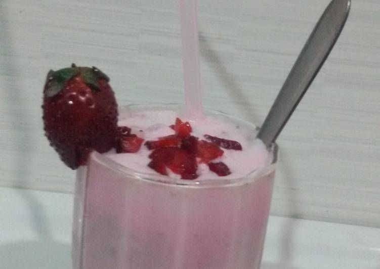 Simple Way to Make Super Quick Homemade Strawberry milk shake