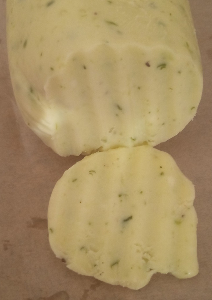 Una foto de Mantequilla de ajo casera
