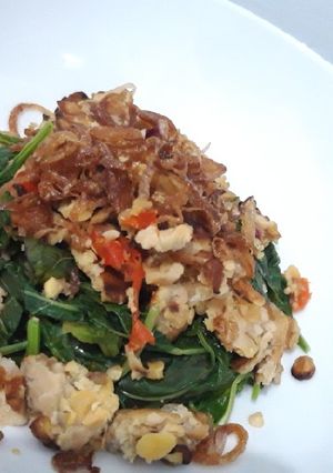 Foto resep Bayam rebus tempe goreng pedas