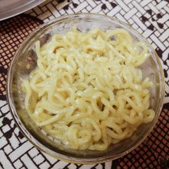 A picture of Boiled maggi.