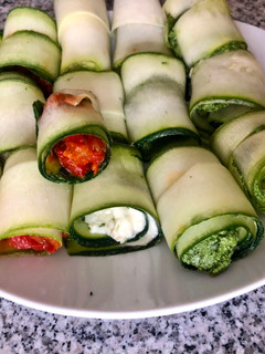 Una foto de Rollitos de zapallitos italianos