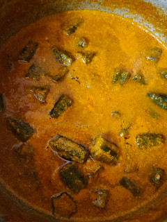 வெண்டைக்காய் புளிக்குழம்பு(ladysfinger curry recipe in tamil) செய்முறை முக்கிய புகைப்படம்