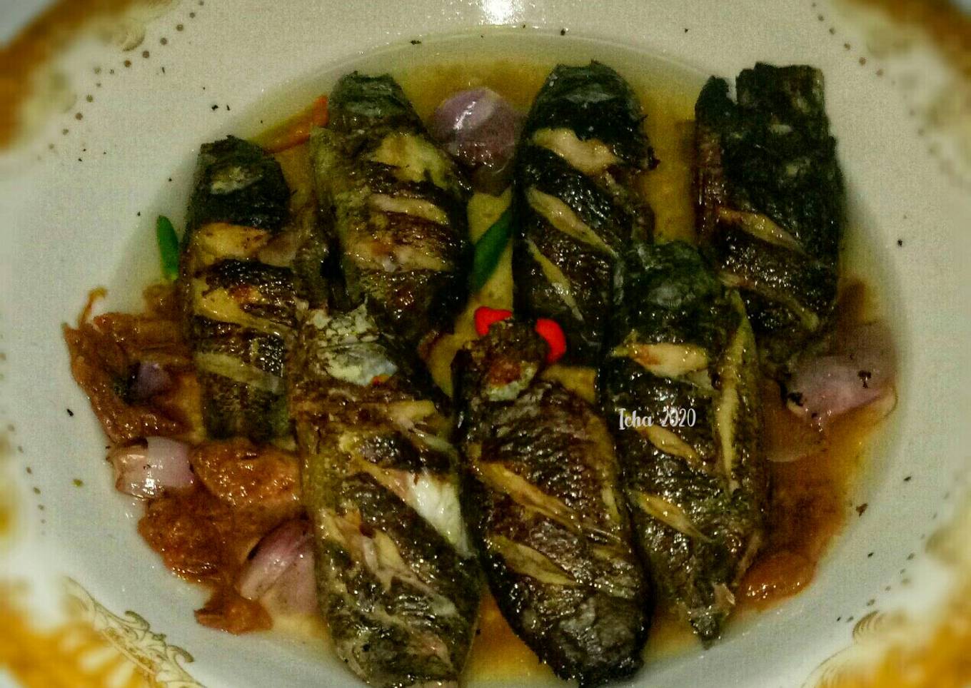 Ikan papuyu Bakar cacapan Asam khas kalimantan selatan