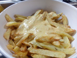 Papas Fritas con Cheddar