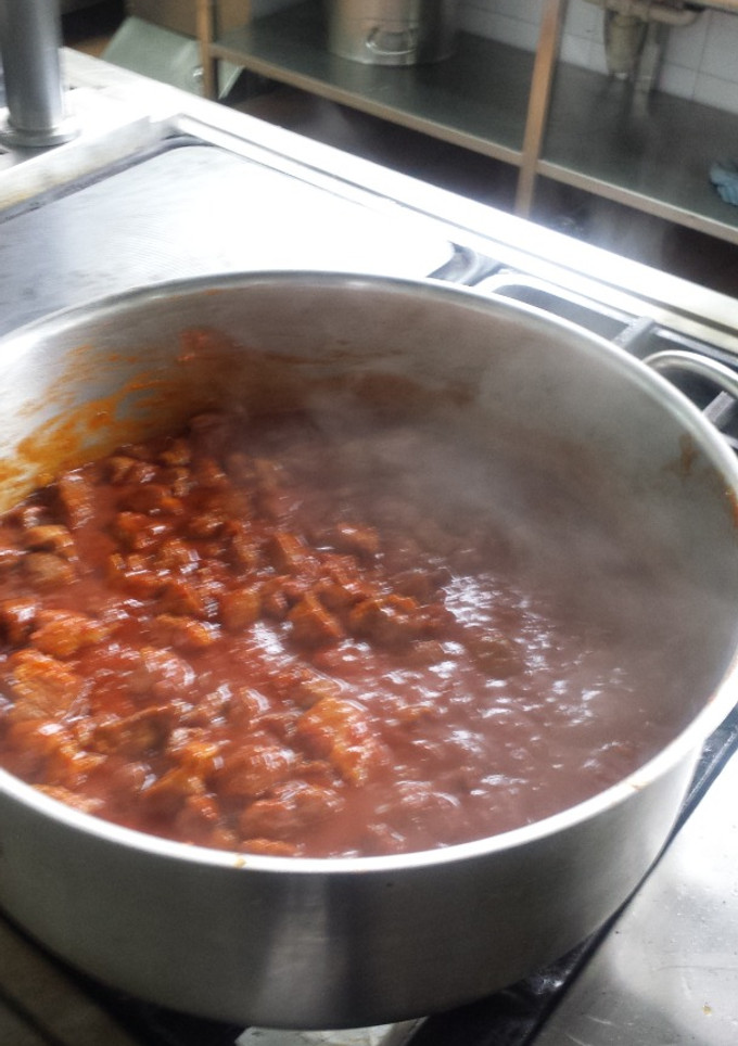 Una foto de Carne con tomate
