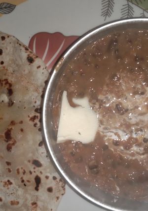 दाल मखनी (Dal makhani recipe in hindi) रेसिपी मुख्य फोटो