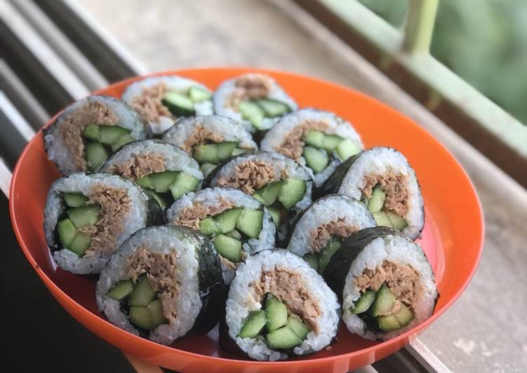 Langkah Mudah untuk Membuat Tuna Sushi Anti Gagal