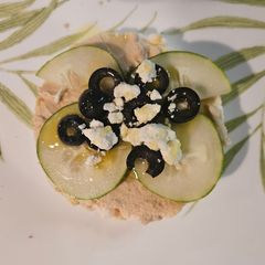 A picture of Mediterranean rice cakes.