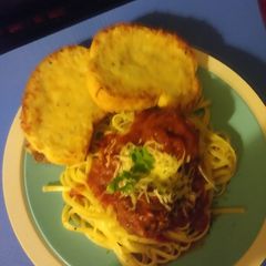 A picture of Slow cooker spaghetti & meatballs with marinara sauce.