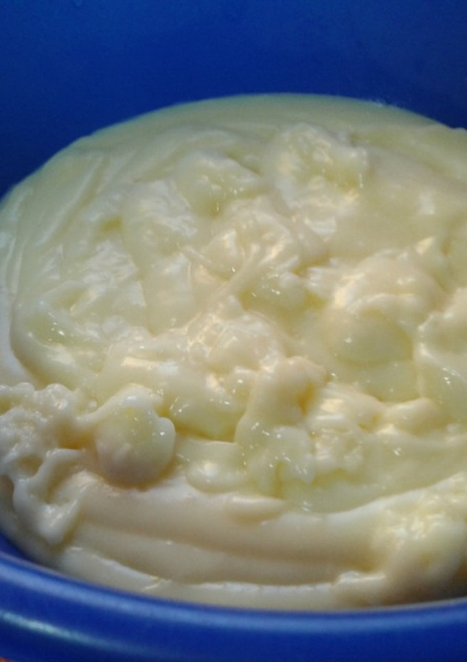 Una foto de Crema pastelera fácil y económica !! 💜