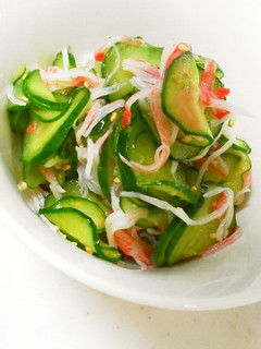 A picture of Chinese-style Cucumber and Imitation Crab in Vinegar Sauce.
