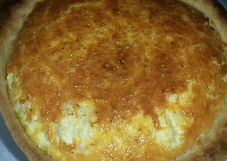 Step-by-Step Guide to Prepare Perfect Cheddar  cheese quiche