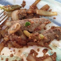 A picture of Garlic Stir fried Beef.