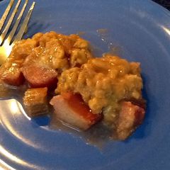 A picture of Rhubarb Crisp.