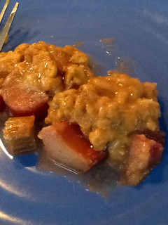 A picture of Rhubarb Crisp.