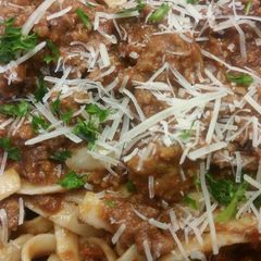 A picture of Fettuccine w/ Meat Sauce.