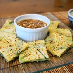 A picture of Chinese Chive Rice Flour Chijimi.