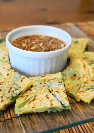 A picture of Chinese Chive Rice Flour Chijimi.
