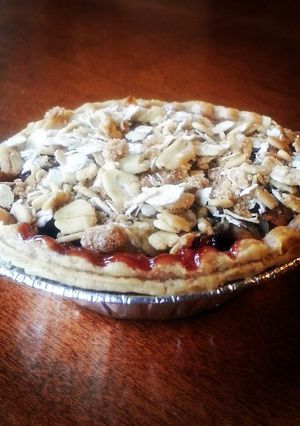 A picture of Strawberry Rhubarb Crisp.