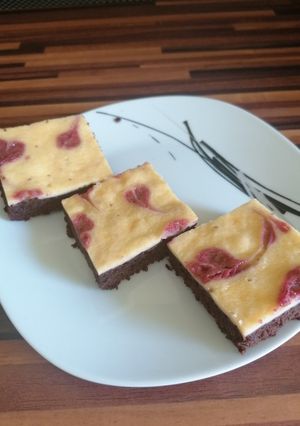 Valentin-napi süti ❤️Sajttortás-Brownie recept fotója