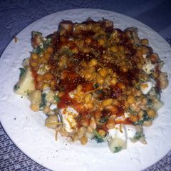 A picture of spicy salad chana chat.