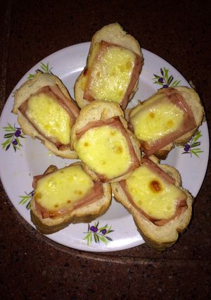 Una foto de Snack de jamón y queso