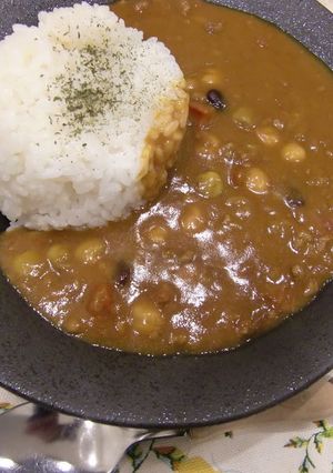 A picture of Delicious Tomato Curry with Ground Meat and Beans.