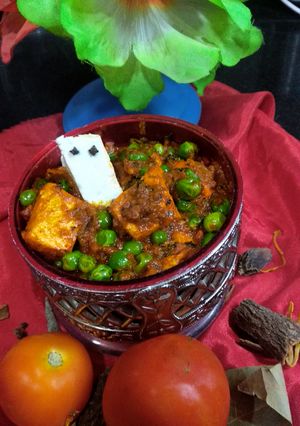 A picture of Kasuri methi matar paneer.