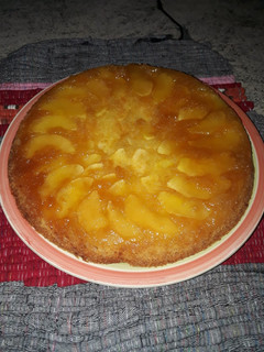 Una foto de Torta de manzana invertida