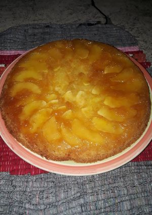 Una foto de Torta de manzana invertida