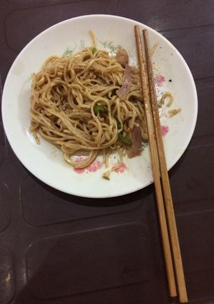 A picture of Garlic noodle.