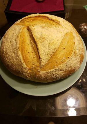 Una foto de Pan hecho con masa madre natural