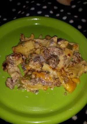 A picture of Quick Peppers and Sausage Rigatoni Alfredo.