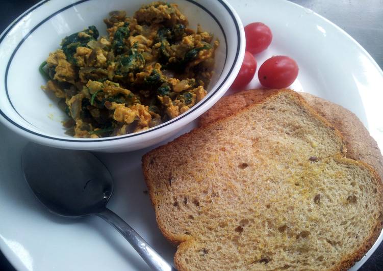 Simple Way to Prepare Homemade Spinach and eggs